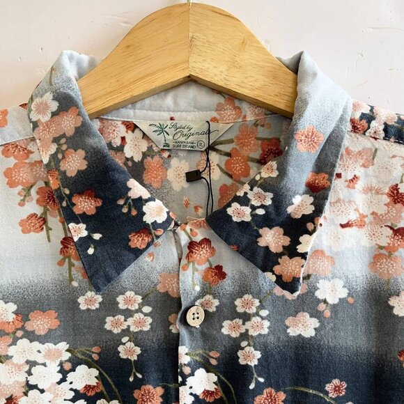 Floral Print Short Sleeve Button-Up Shirt - Picture 3 of 4